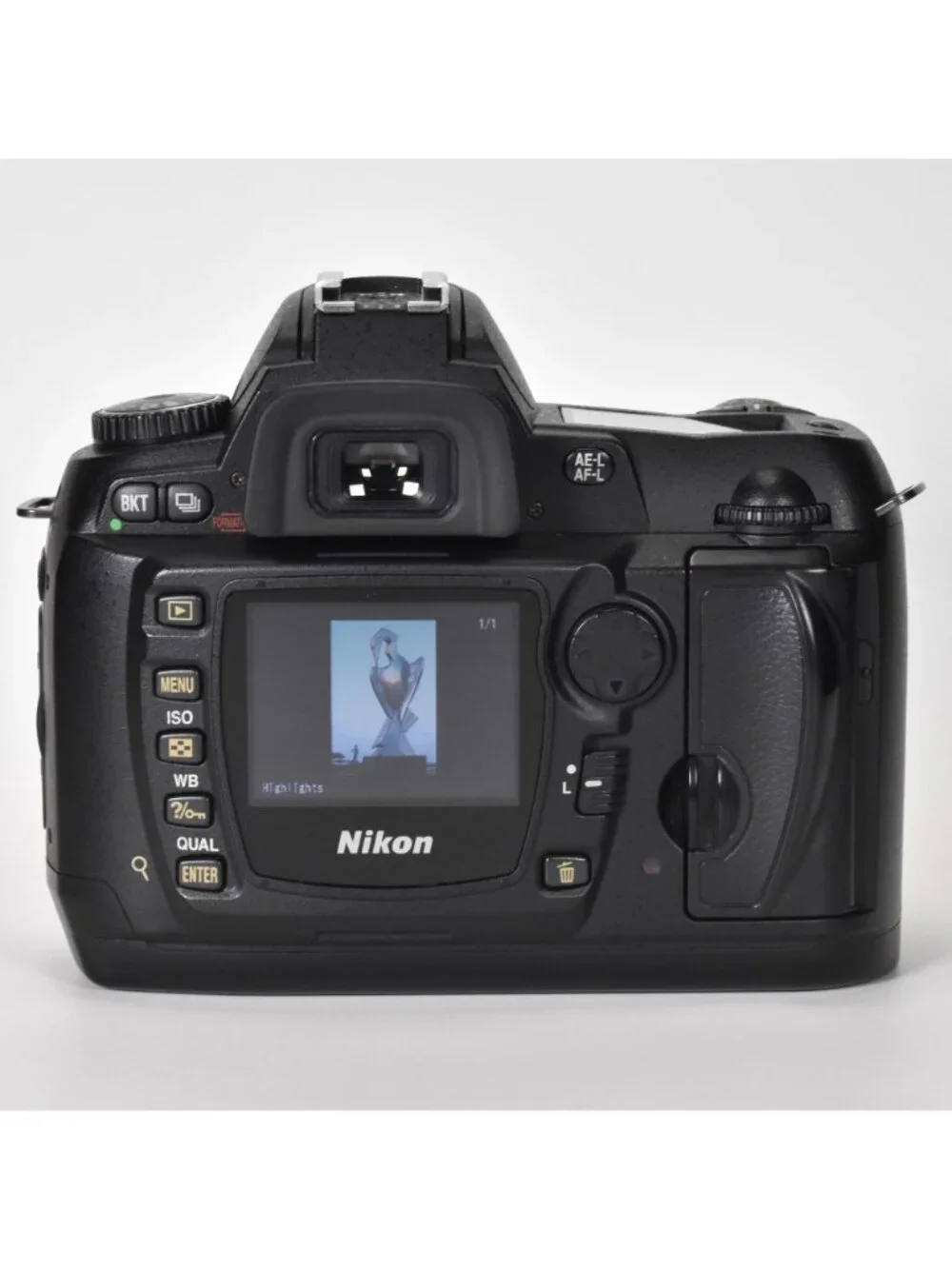 Nikon D70S DSLR Digital Camera 6.1MP Nikon AF-S DX 55-200mm Lens 1GB CF Card